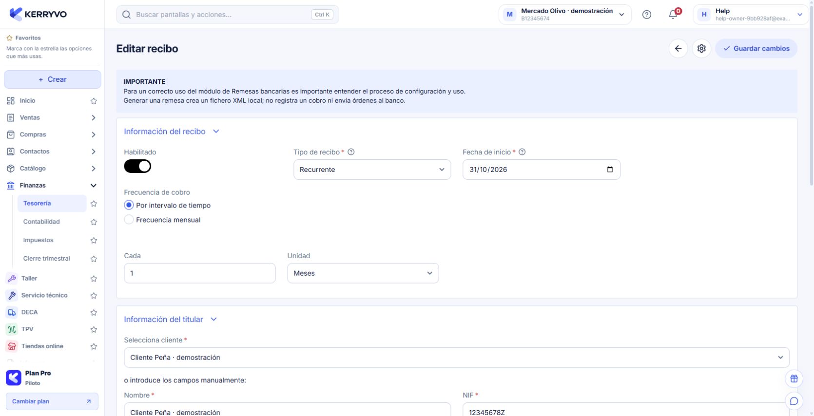 Recibo recurrente con calendario mensual y datos del cliente de demostración